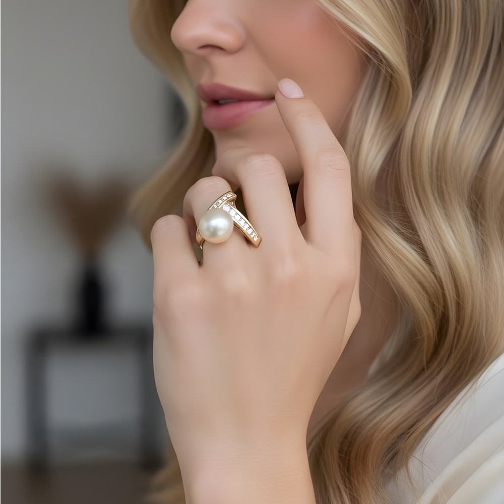 Elegant 14K Gold Pearl Ring